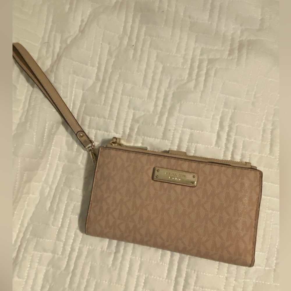 Michael Kors DoubleZip Wallet Wristlet Pink